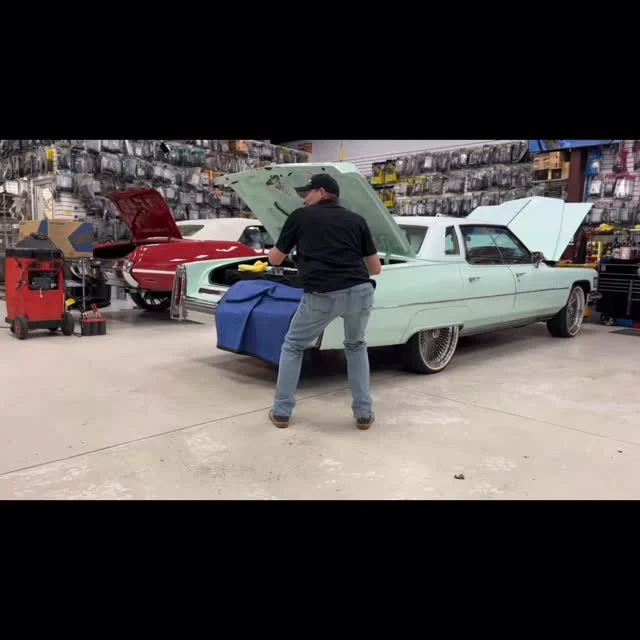 Derby week is right around the corner but that's not stopping @bryan_eckenroth from shaking that money maker.

#shakeitbaby #caddy #hesgotmoves #ᴍᴏɴᴇʏᴍᴀᴋᴇʀ #cadillac #cutlasssupreme